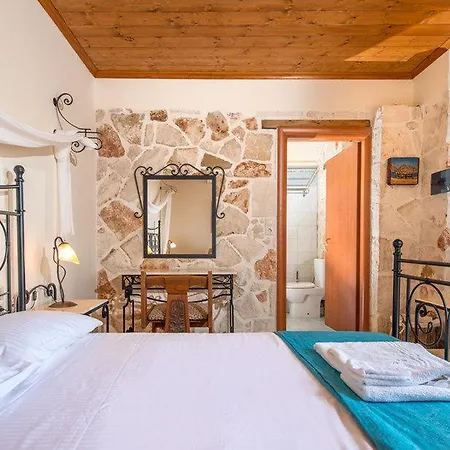 Donkey Bay Club Bed & Breakfast *