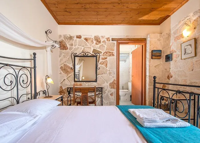 Donkey Bay Club Bed & Breakfast *